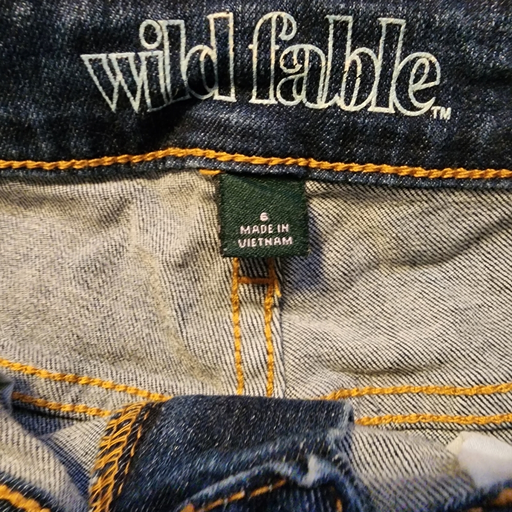 Wild fable Jack and Sally Distressed Shorts Size 6 - Picture 3 of 3